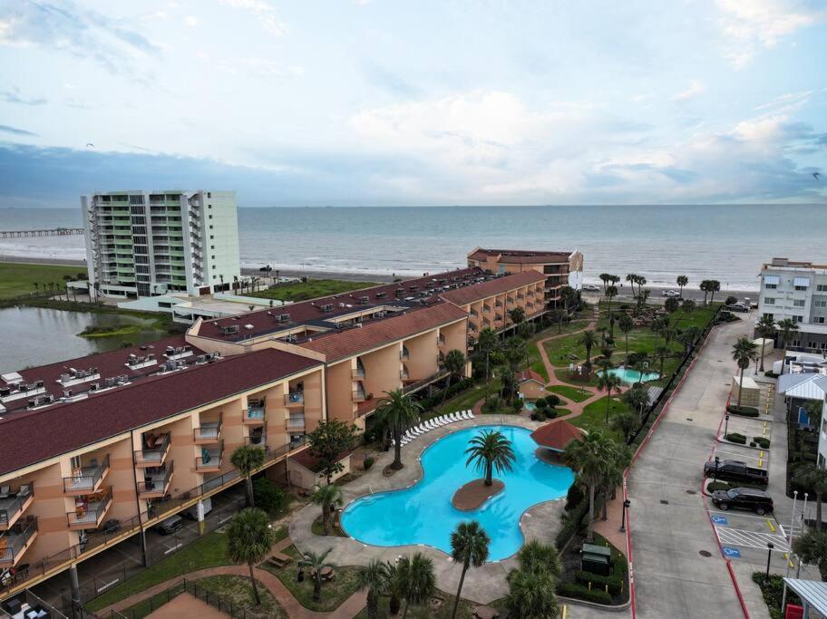 Baca Beach Escape I - 3 Pools - Pet Friendly กาลเวสตัน ภายนอก รูปภาพ
